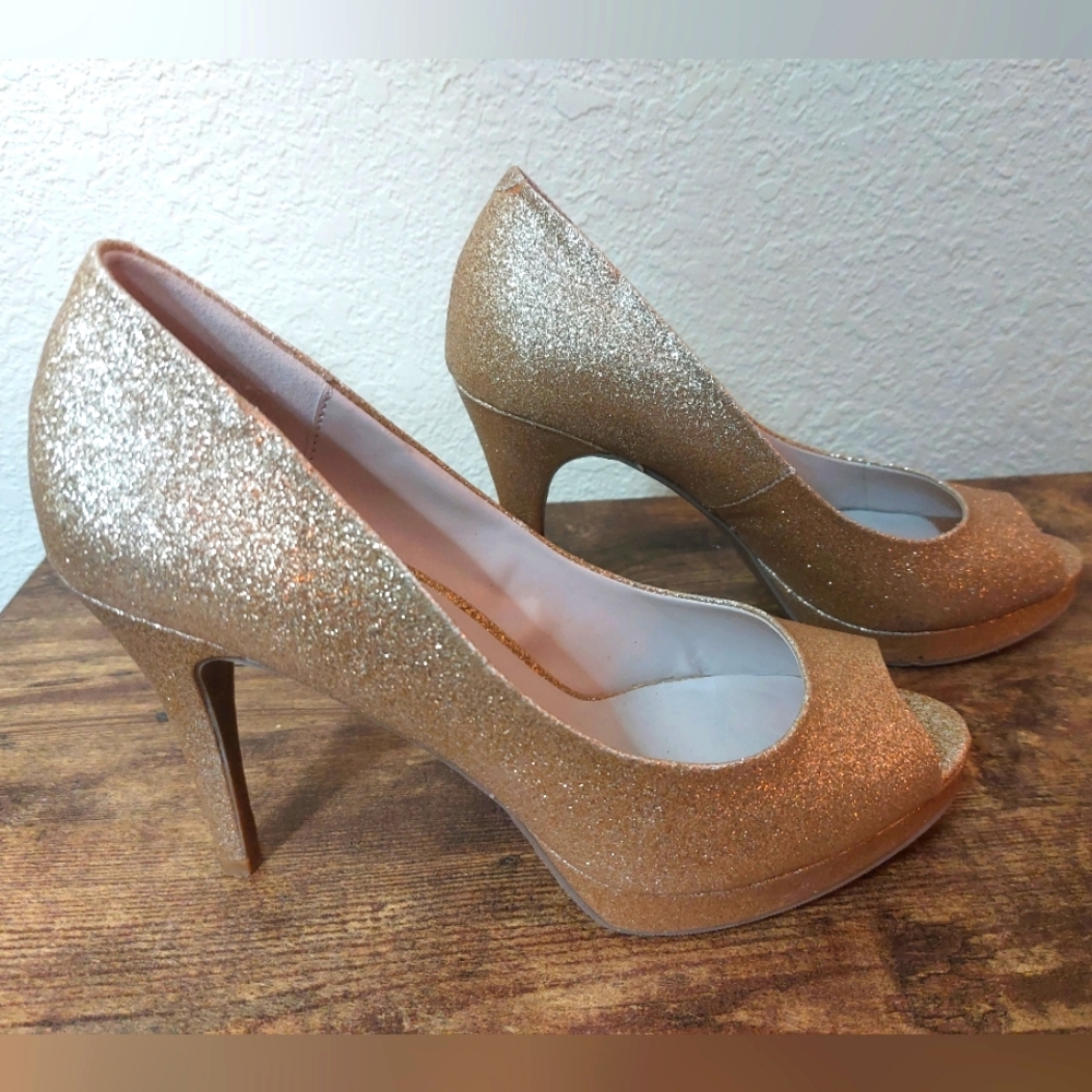 Gold sparkle heels